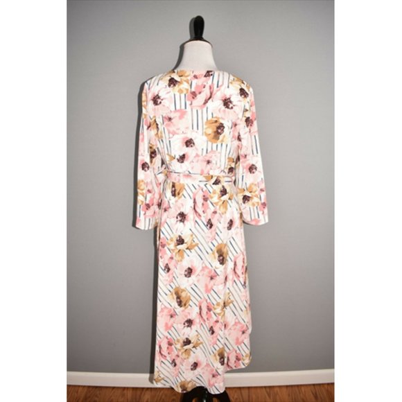 CHARLES HENRY Floral High-Low Wrap Dress - Picture 4 of 7